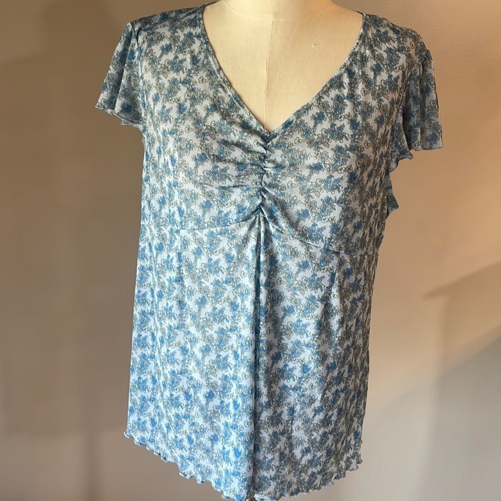 Motherhood maternity garden blue floral top semi sheer flutter short sleeve Lrg - Picture 2 of 11